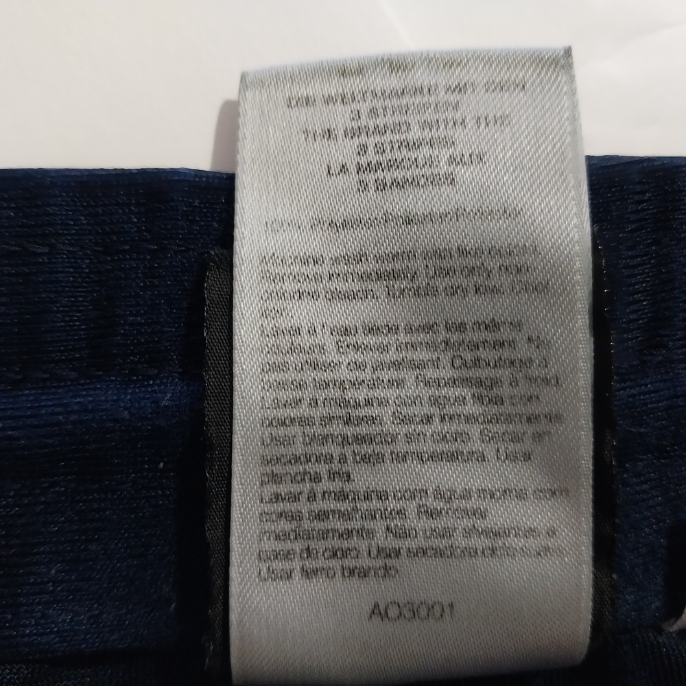 Adidas Men's Vintage Size XL  Navy Blue Athletic Shorts - Picture 13 of 13